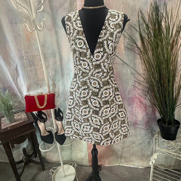 Alice + Olivia Dresses & Skirts - NEW📌Alice+Olivia Stunning Metallic Accented Jacquard Fabric Mini Cocktail Dress